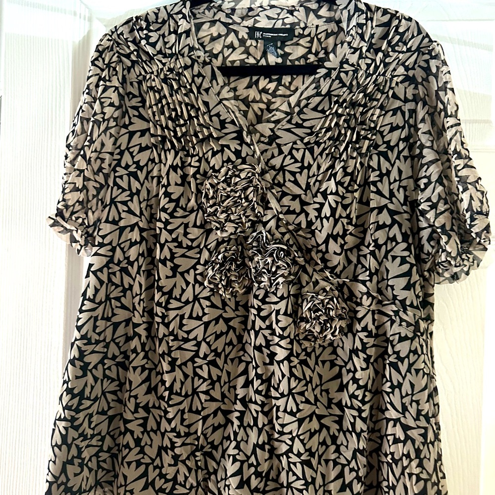 Woman’s Blouse Short Sleeve